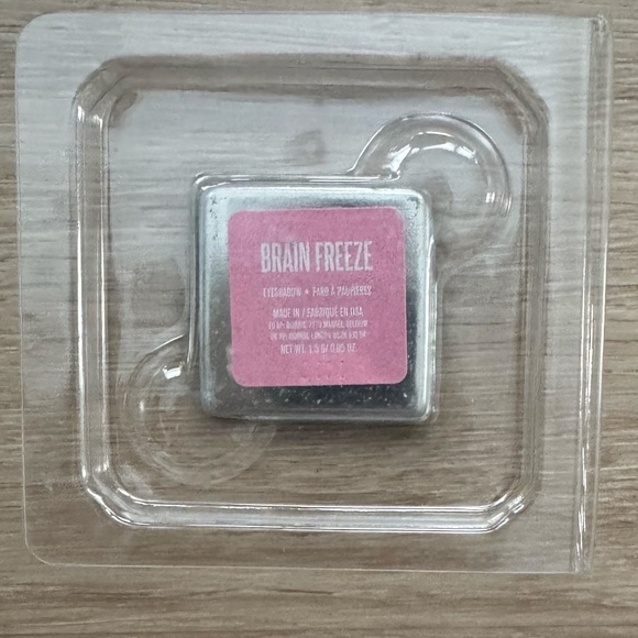 Jeffree Star "Brain Freeze" single eyeshadow - Picture 4 of 5